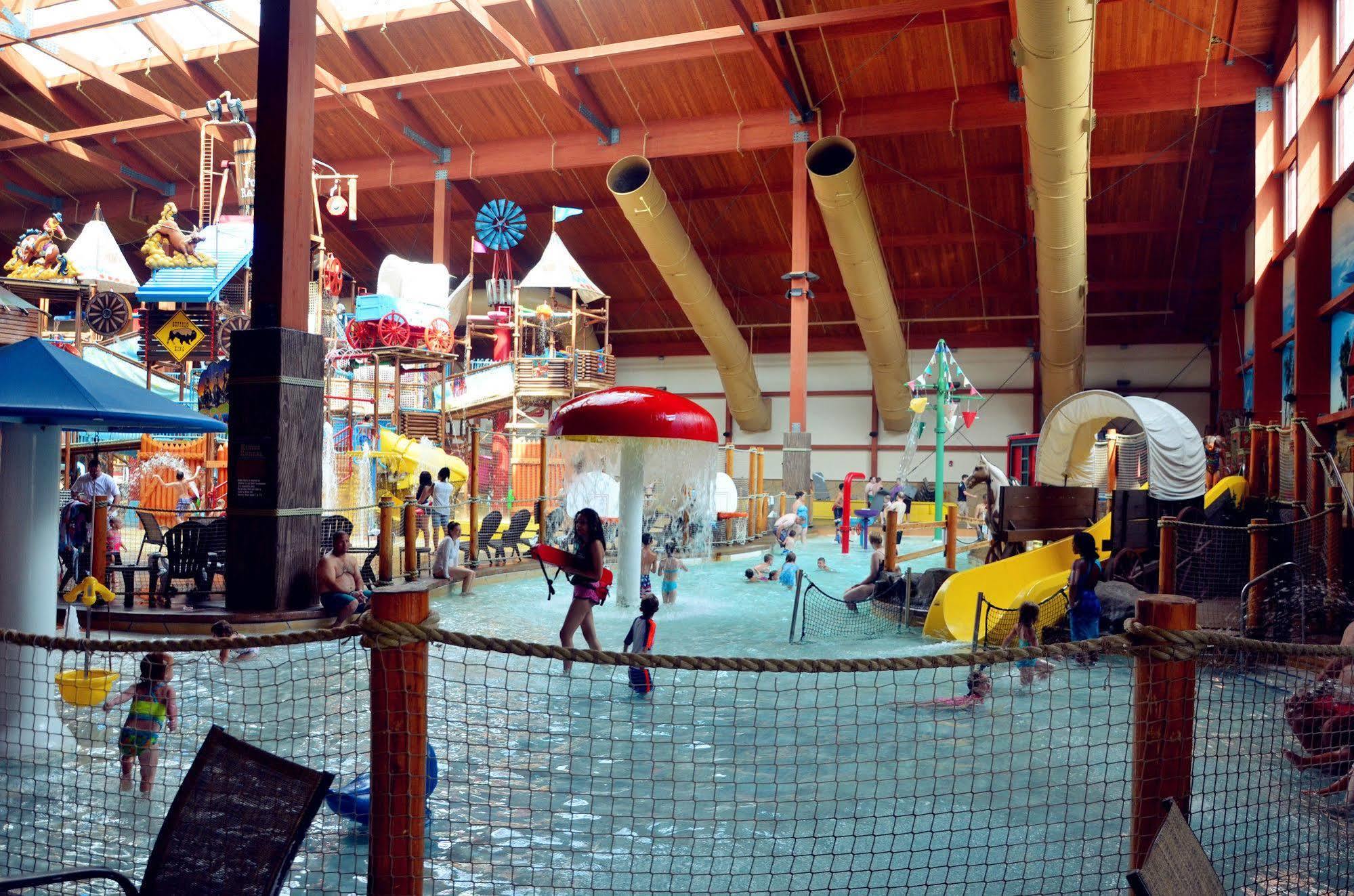 كولومبوس Fort Rapids Indoor Waterpark Resort المظهر الخارجي الصورة